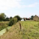 Rue des Tanneurs, terrain de foot - Vue vers le village